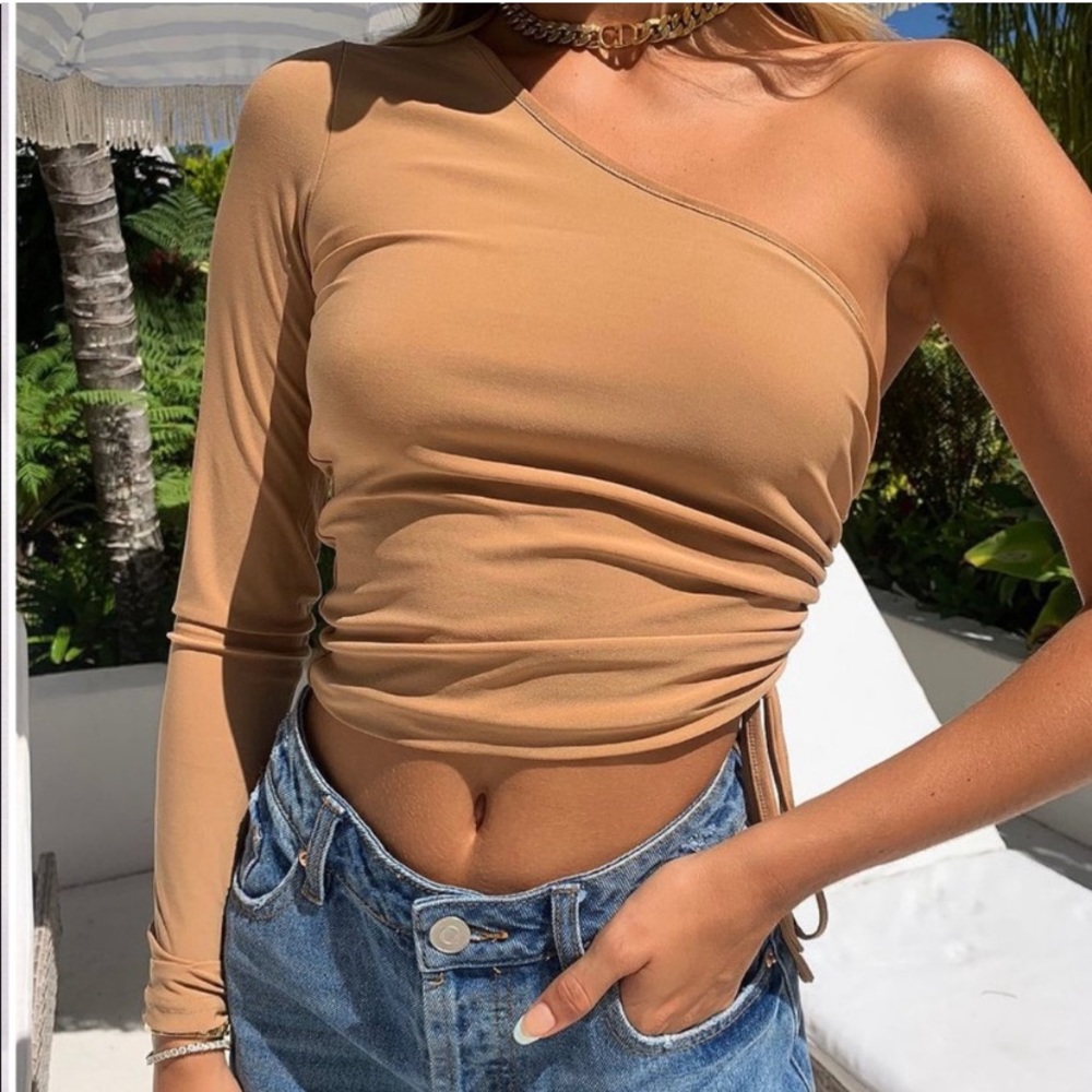 Tiger Mist Dahna One Shoulder Top
